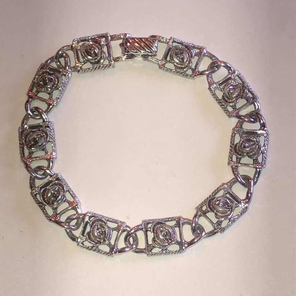 Sarah Coventry Vintage Silver Tone Rose Link Bracelet